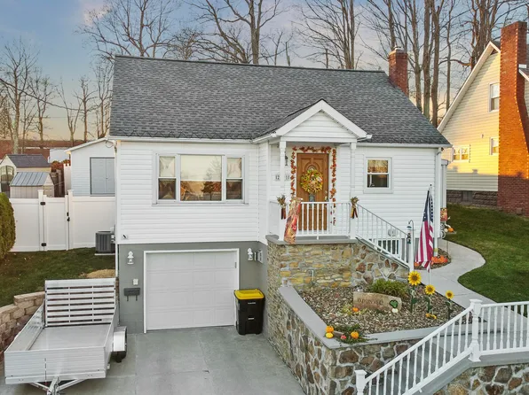 221 Lincoln St, Ebensburg, PA 15931