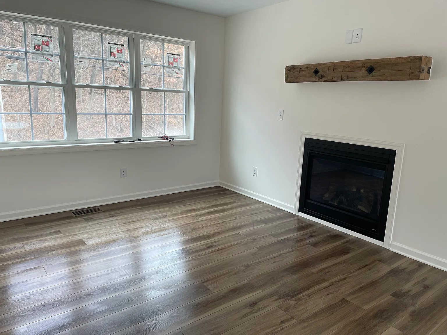 3 bed, 2.5 bath, $2,700 — Photo 2