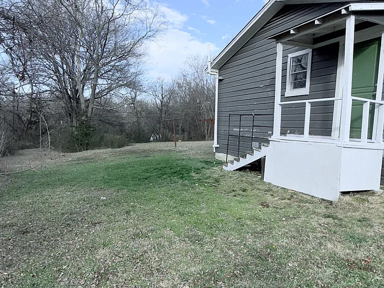 505 E Shepherd St — Photo 17