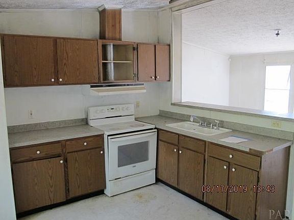 3rd image of 3062 N Guillemard St