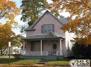 603 S 14th St, Escanaba, MI 49829