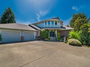 828 E State Route 532, Camano Island, WA 98282
