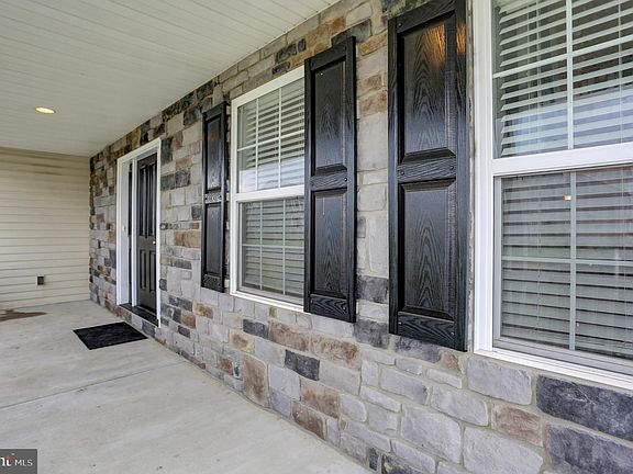 4th image of 9245 Lindale Ave
