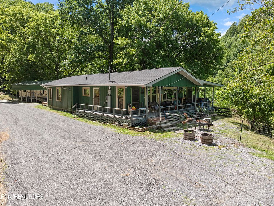1st image of 2792 Happy Hollow Rd