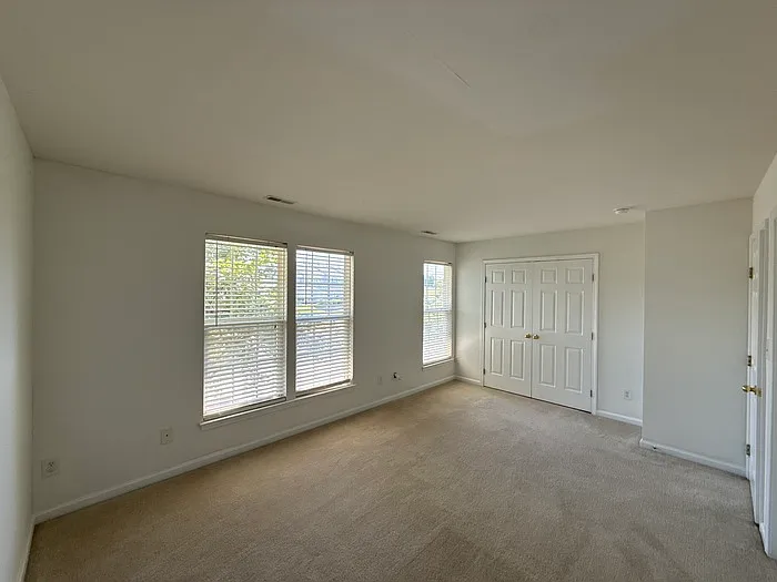 4237 Coulter Xing — Photo 15