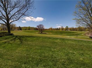 10 E Meadow Rd, Southbury, CT 06488