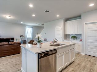 121 Quiet Man Dr, Jarrell, TX 76537