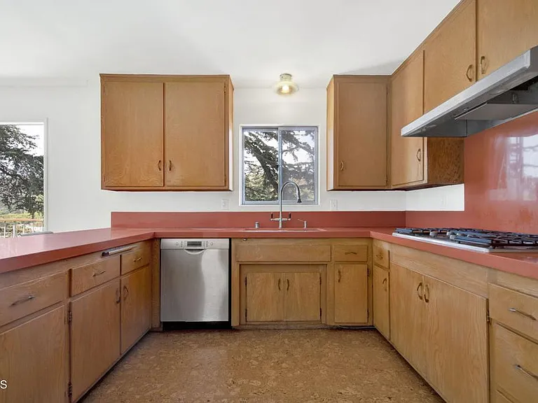1827 Oak Tree Dr — Photo 6