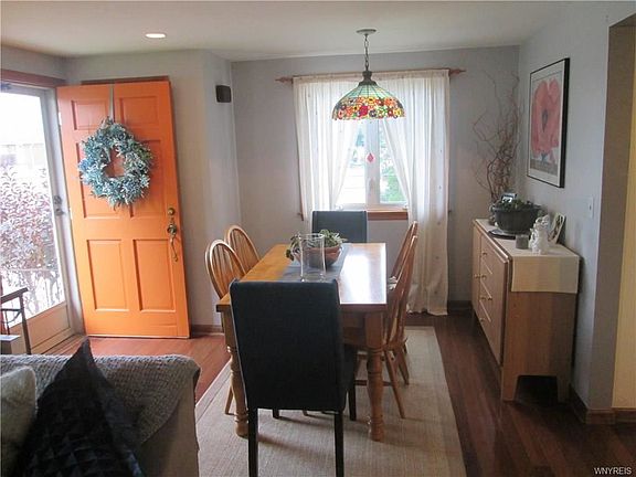 3rd image of 473 N Creek Dr