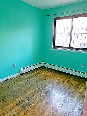 2nd image of 335 Menahan St Floor 2