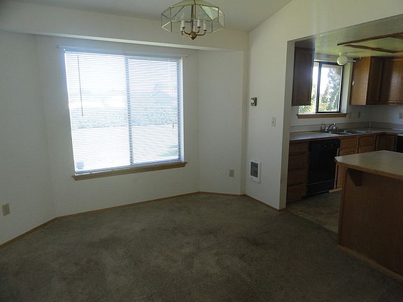 4th image of 9124 Shadberry Dr SE
