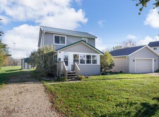 411 Stoughton Rd, Edgerton, WI 53534