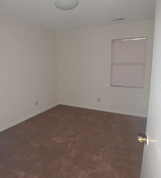 3200 Summer Pl #3 — Photo 7