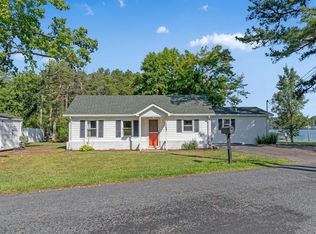17497 River Dr, Piney Point, MD 20674