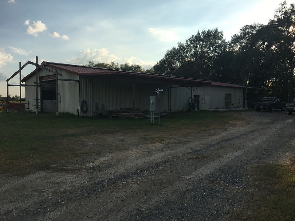 2nd image of 931 Robinson Cutoff