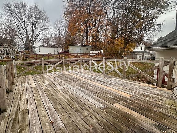 5th image of 229 Lindale Ave