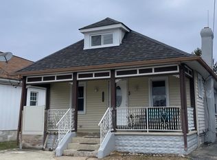 1017 Langley St, Trainer, PA 19061