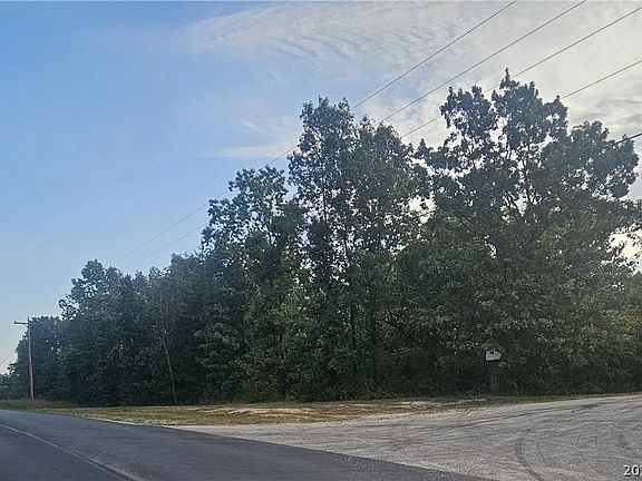 3rd image of Golden Beach Rd