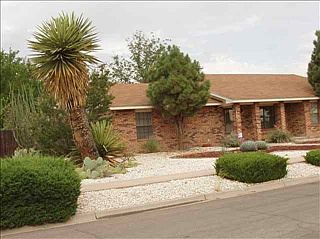 4th image of 1404 Hall Dr