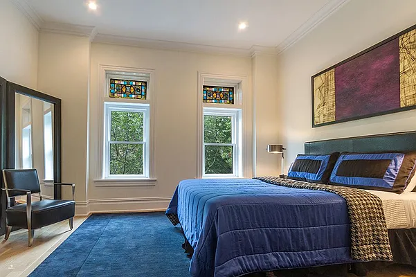 Rented by Dixon Advisory USA Inc. | media 18