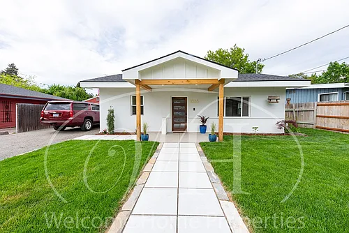 1335 Monroe St Photo 1