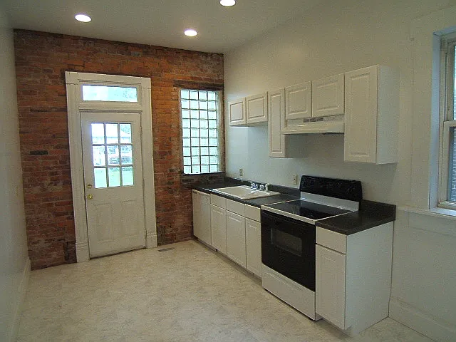 1358 Neil Ave — Photo 13
