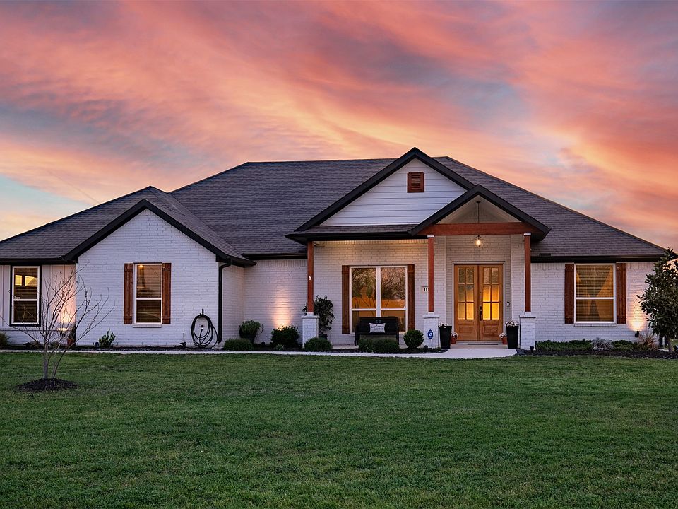 1st image of 111 Bluegrass Trl