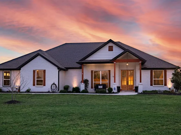 111 Bluegrass Trl, Springtown, TX 76082