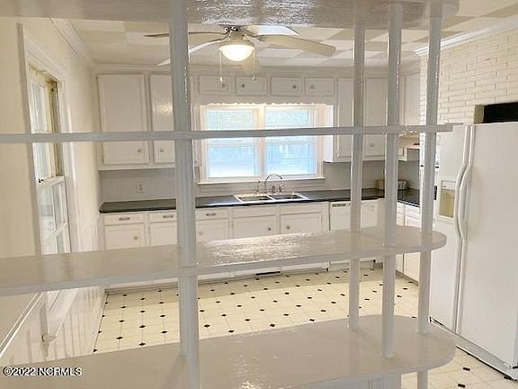5th image of 1801 Fairview Way