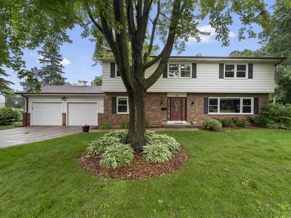 9 Parklawn Place, Madison, WI 53705