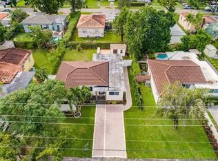 6334 NW 41st St, Virginia Gardens, FL 33166