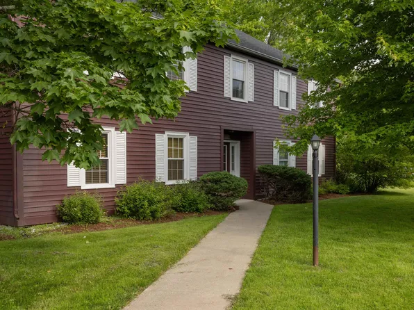 118 Twin Oaks Terrace, South Burlington, VT 05403