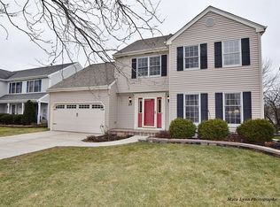 717 Lancaster Ln, Geneva, IL 60134