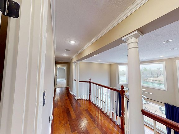 5th image of 3008 McKinney St