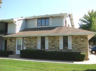 1435 Sun Valley Dr, Racine, WI 53406