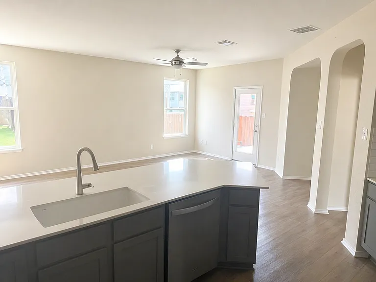 1308 Long Creek Ln — Photo 6