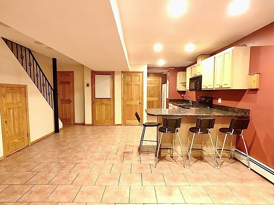 1st image of 4204 25th Ave #1