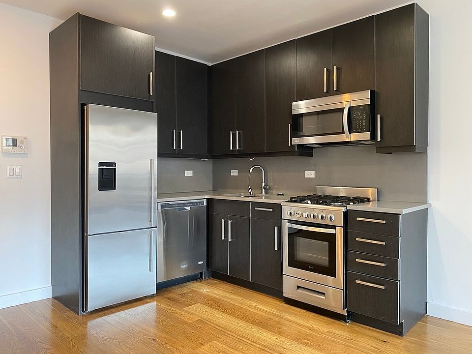 1st image of 180 Nassau St #B7