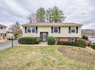 3734 Meadowlark Rd, Roanoke, VA 24018