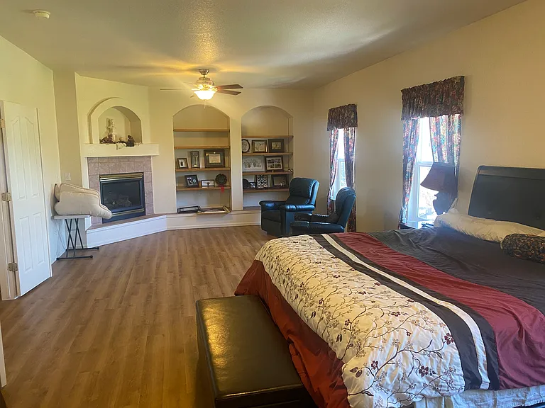 1766 Preston Dr — Photo 32