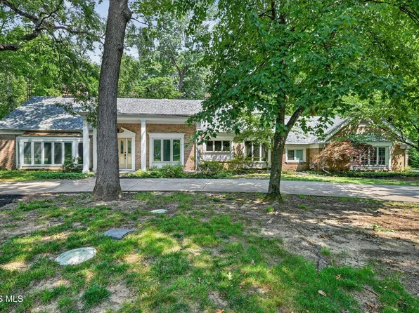 6164 Valley Park Dr, Toledo, OH 43623