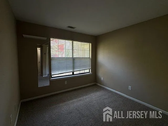 93 Longfield Ct — Photo 4