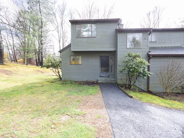 9 Wintergreen Court #9, Woodbury, CT 06798