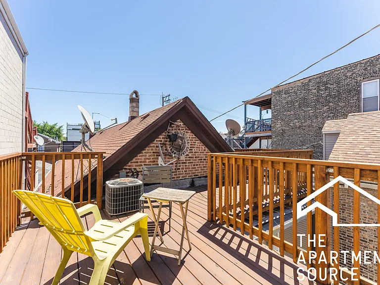 1627 N Winchester Ave #1R — Photo 7
