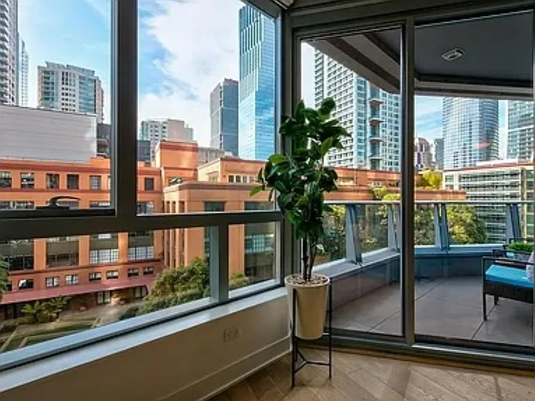 333 Beale St #6J — Photo 4