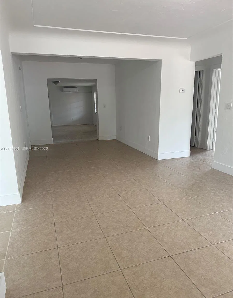 3 bed, 1676 sqft, $3,800 — Photo 3