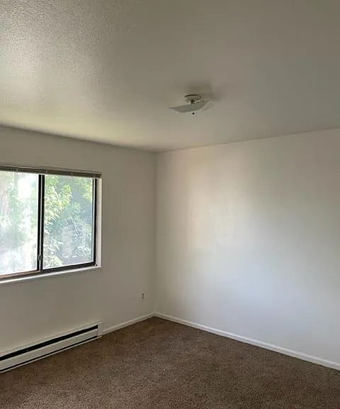 2600 W Plum St — Photo 9