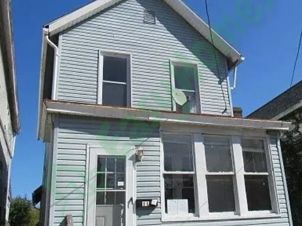 11 E Gaskill Ave, Jeannette, PA 15644