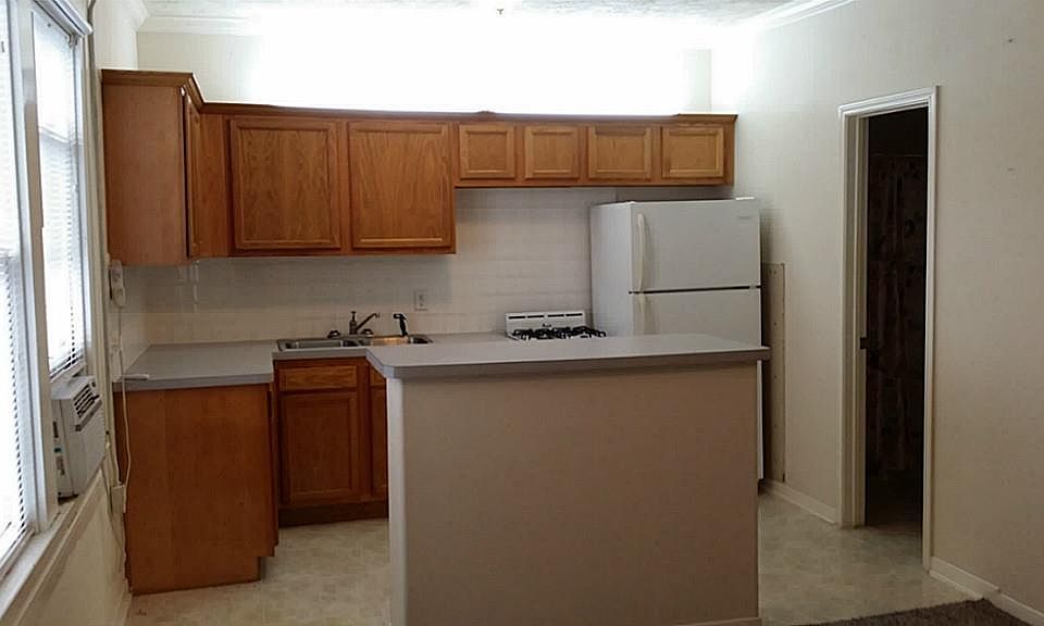 1st image of 11 E Sterling St