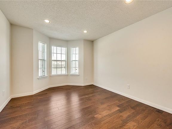 5th image of 3104 Clearmeadow Dr